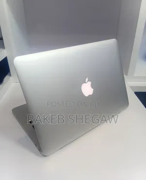 New Laptop Apple MacBook Pro 2013 8GB Intel Core i5 SSD 256GB