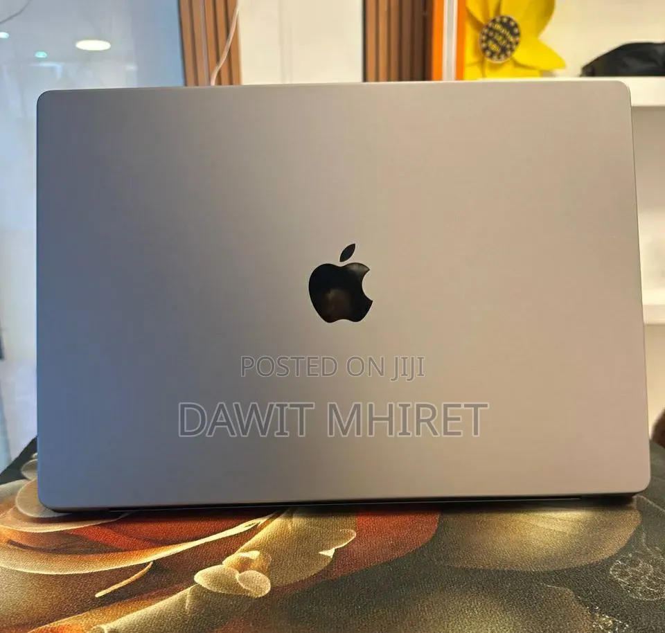New Laptop Apple MacBook Pro 2021 M1 32GB Apple M1 Pro SSD 1T