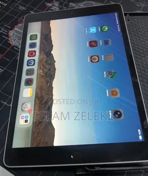 New Apple iPad (2022) 256 GB Silver