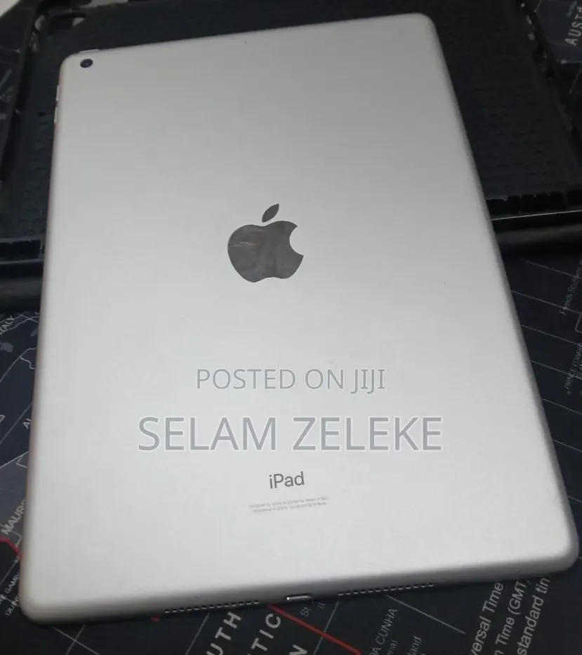 New Apple iPad (2022) 256 GB Silver