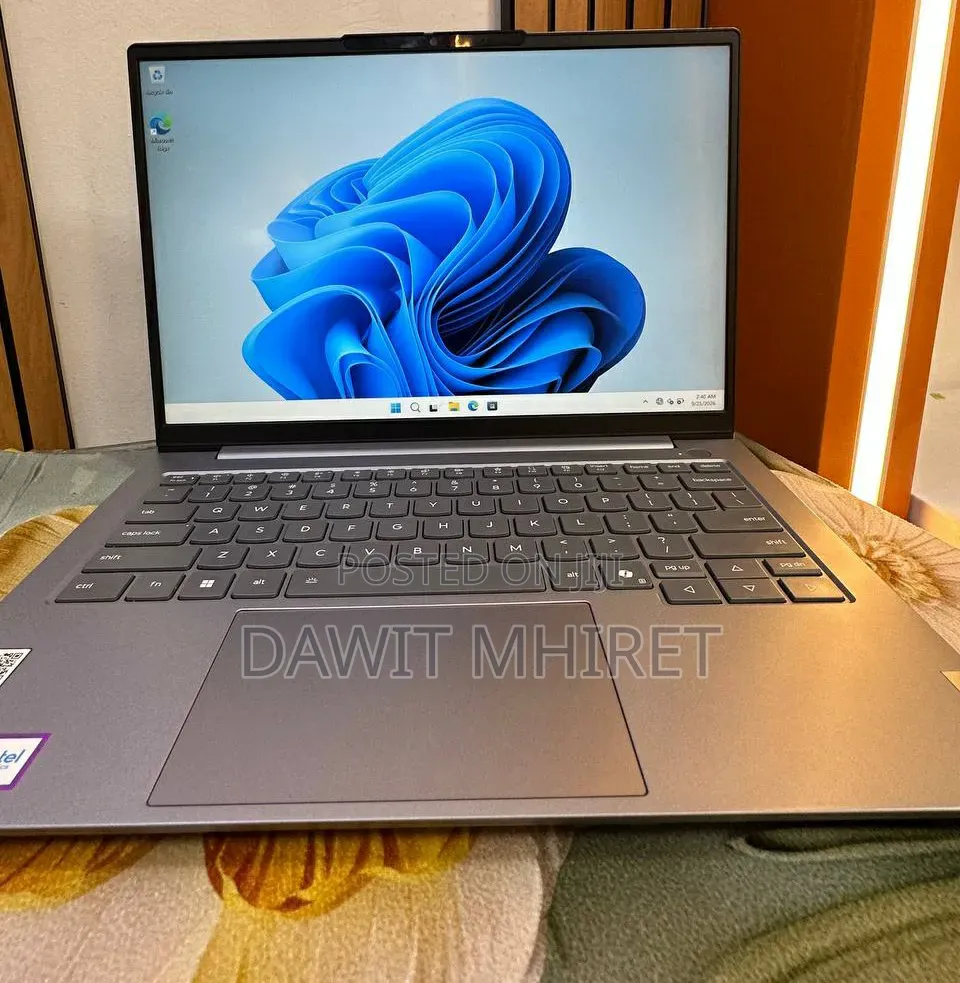 New Laptop Lenovo ThinkBook 13 16GB Intel Core i5 SSD 512GB