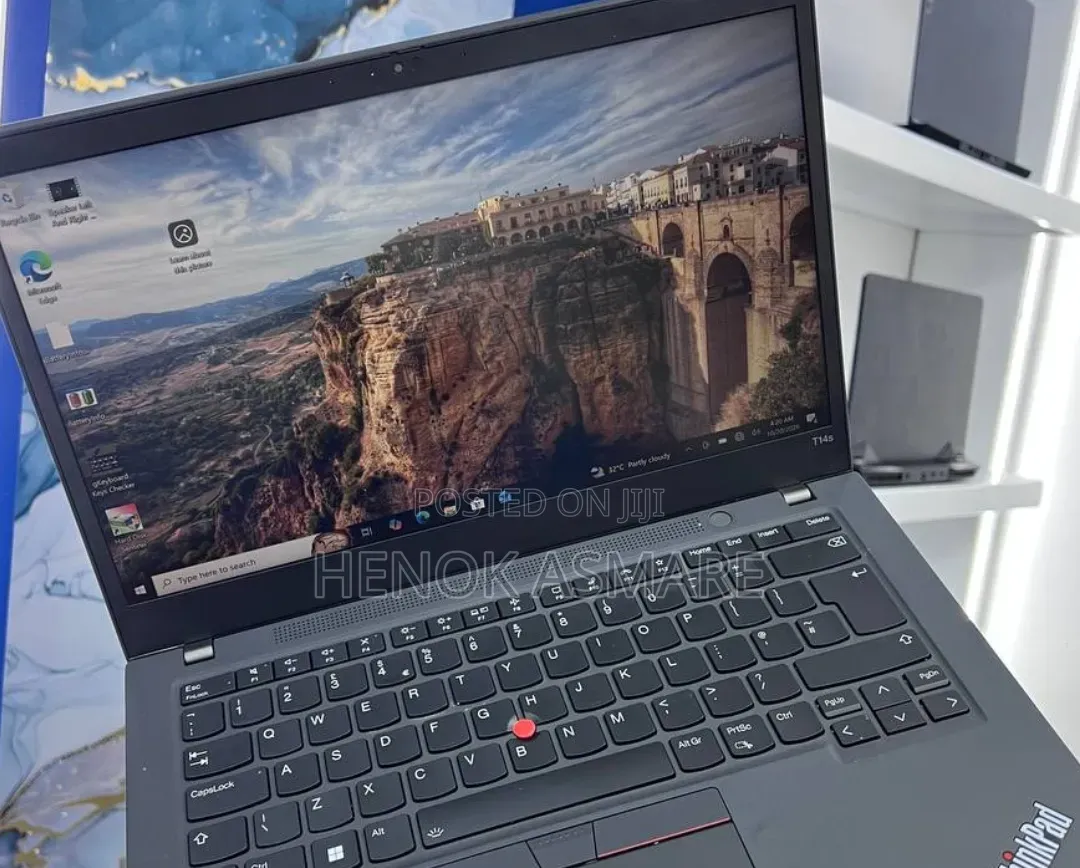 New Laptop Lenovo ThinkPad T14s G4 16GB Intel Core i5 SSD 512GB