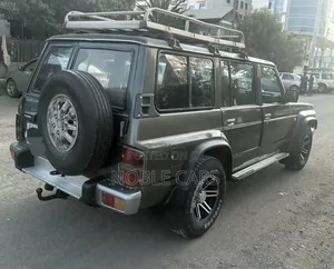 Nissan Patrol 1995 Green