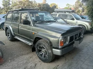 Nissan Patrol 1995 Green