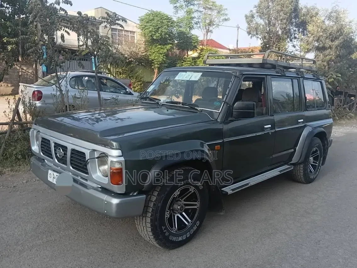 Nissan Patrol 1995 Green
