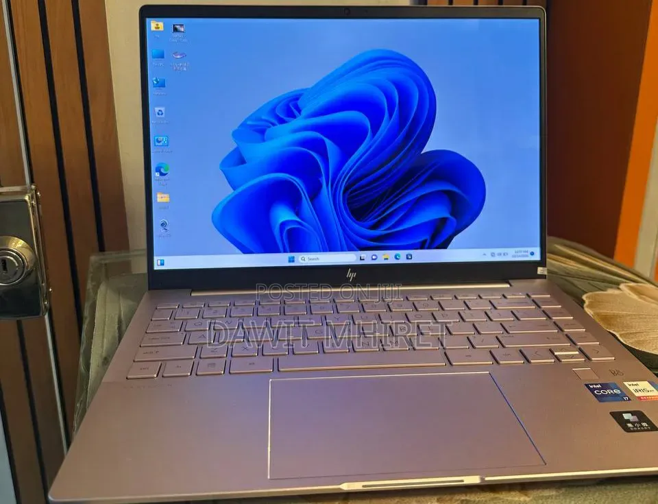 New Laptop HP Pavilion 13 16GB Intel Core i7 SSD 1T