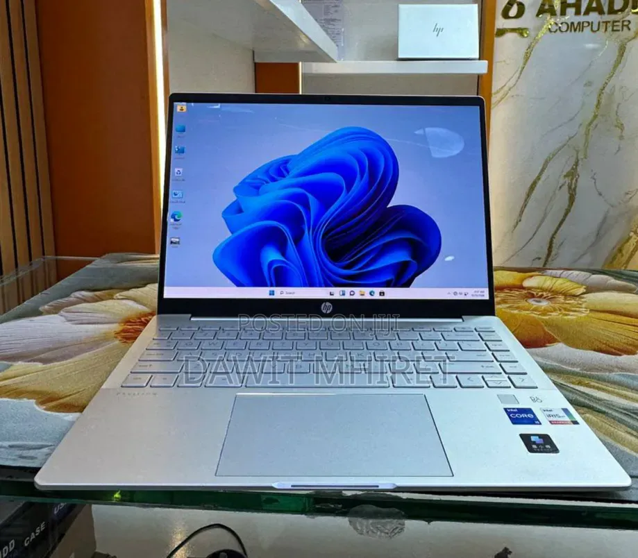New Laptop HP Pavilion 13 16GB Intel Core i5 SSD 512GB