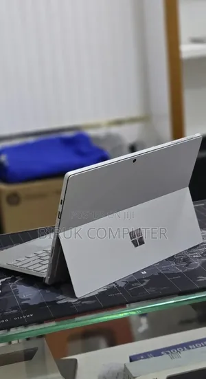New Laptop Microsoft Surface Pro 7+ 16GB Intel Core i5 SSD 256GB