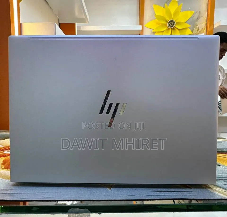 New Laptop HP EliteBook 840 G10 16GB Intel Core i7 SSD 512GB