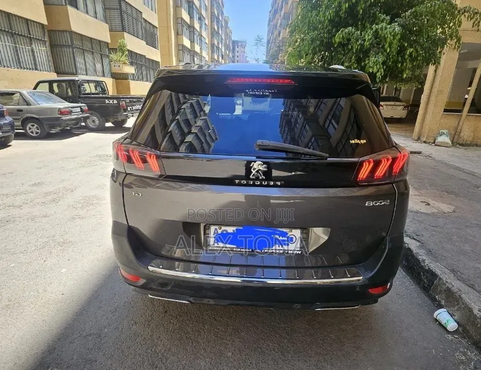 Peugeot 5008 2020 Gray