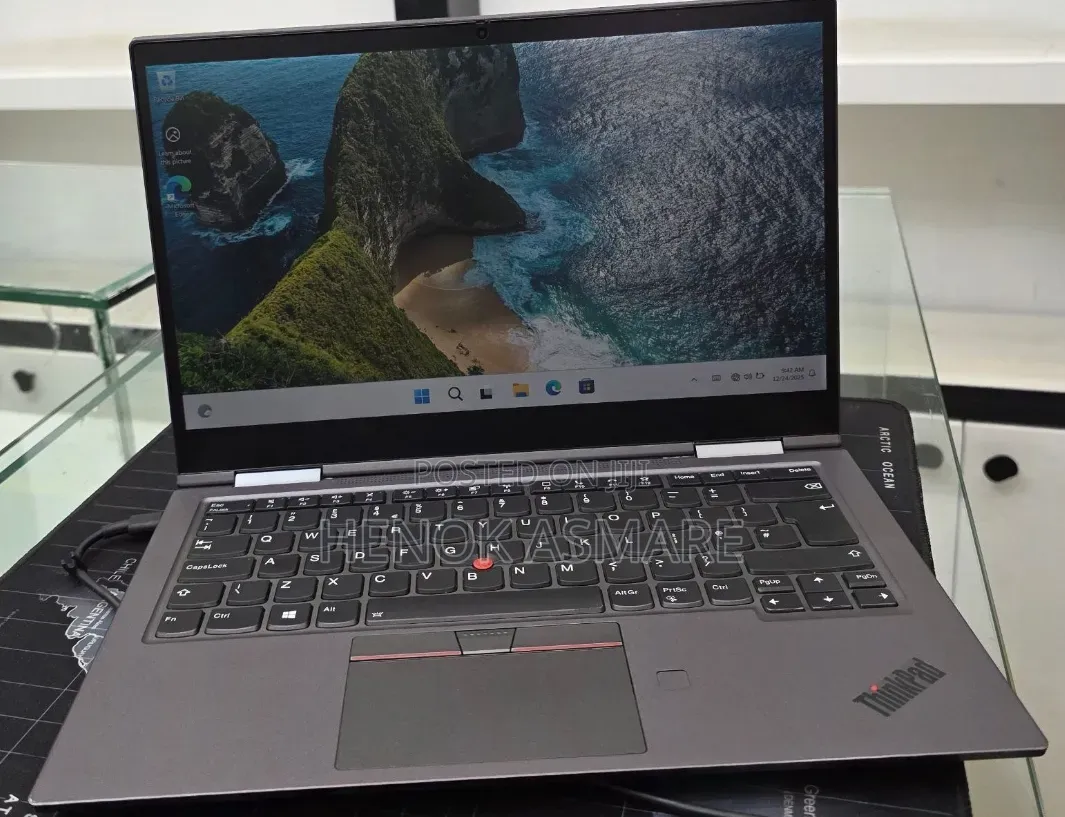 New Laptop Lenovo ThinkPad X1 Yoga 16GB Intel Core i5 SSD 512GB