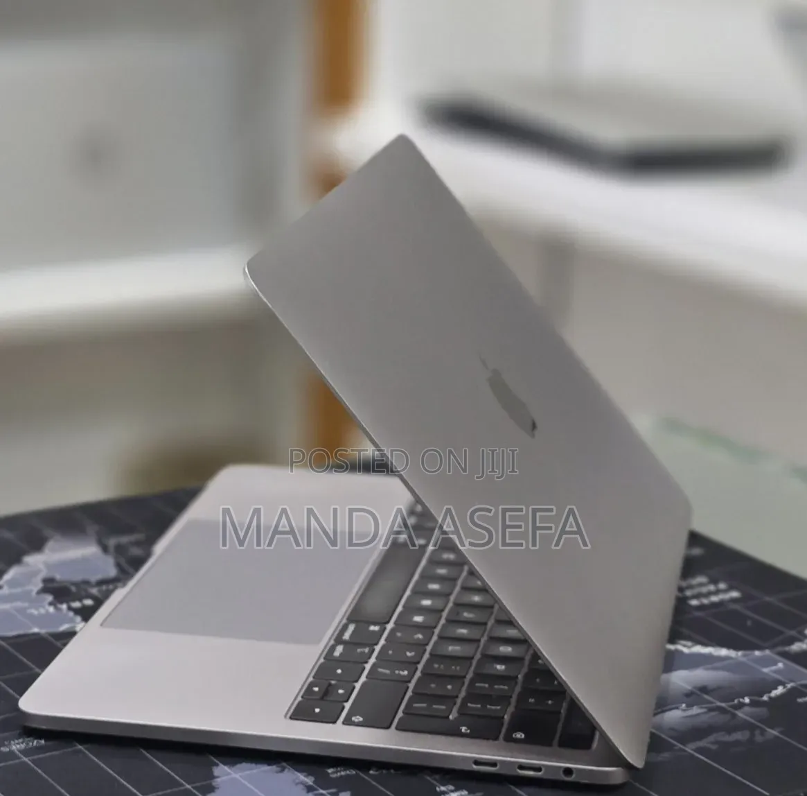 New Laptop Apple MacBook Pro 2020 32GB Intel Core i7 SSD 1T