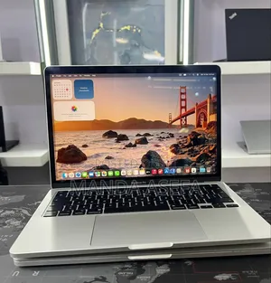 New Laptop Apple MacBook Pro 2022 M2 16GB Apple M2 SSD 256GB