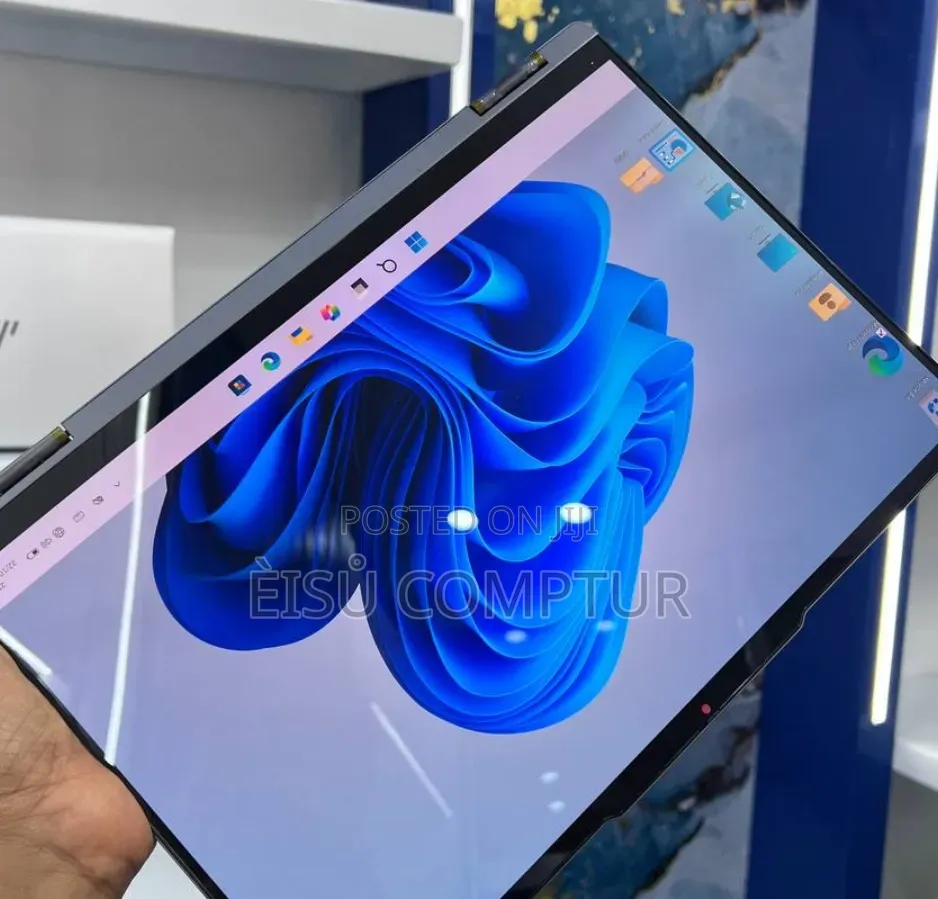 New Laptop Lenovo Yoga 7 15ITL5 16GB Intel Core Ultra 7 SSD 512GB