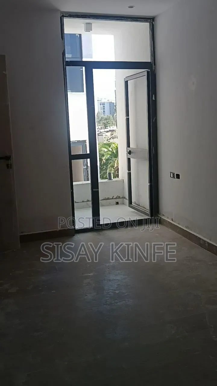 2bdrm Apartment in ኢሶል, Bole for sale