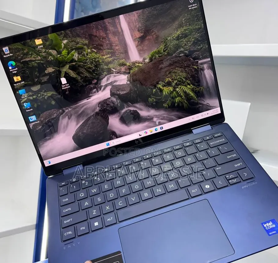 New Laptop HP 32GB Intel Core Ultra 7 SSD 1T