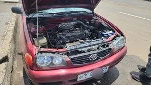 Toyota Corolla 2000 Red