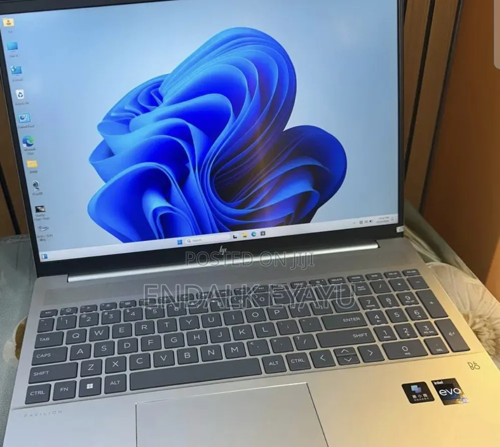 New Laptop HP 16GB Intel Core i7 SSD 1T