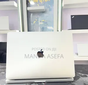 New Laptop Apple MacBook Pro 2022 M2 16GB Apple M2 SSD 256GB