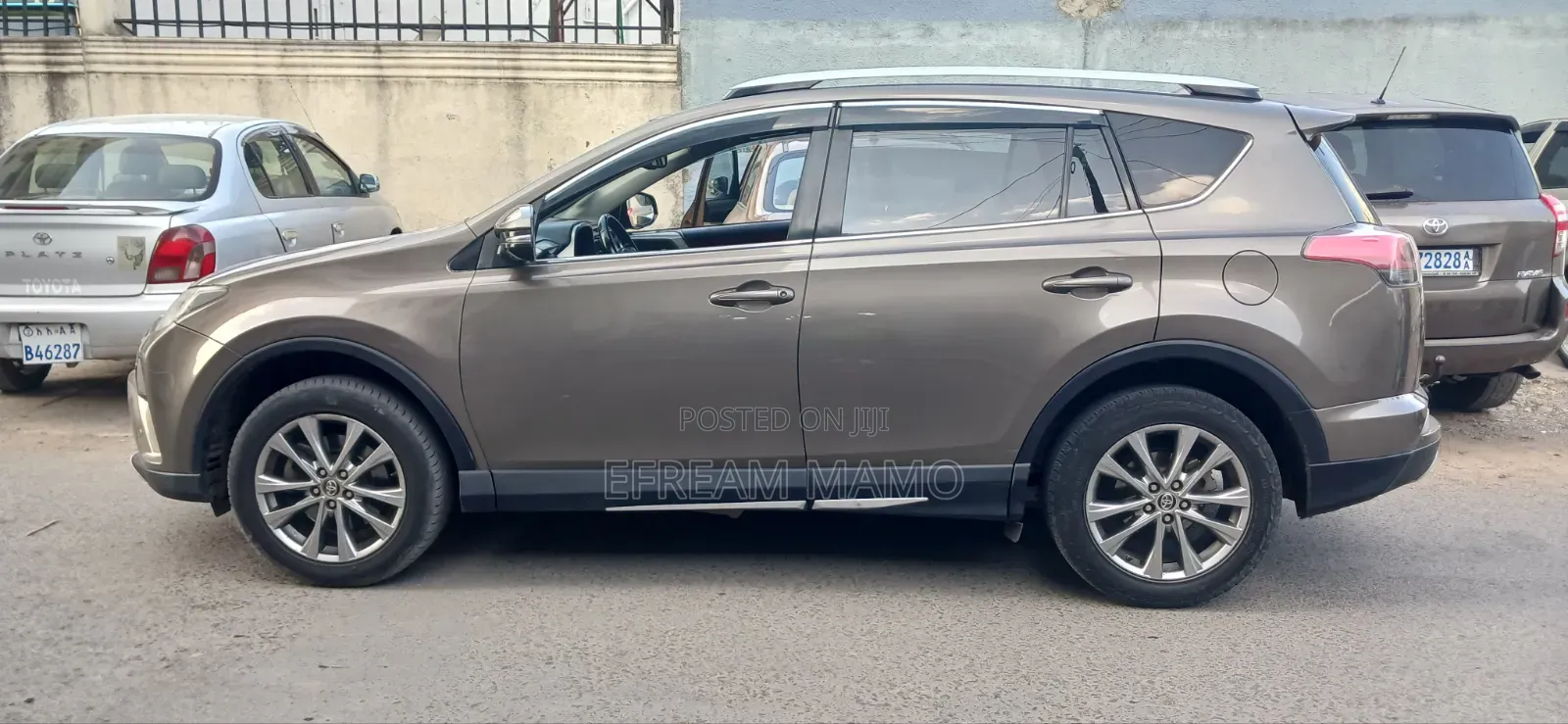 Toyota RAV4 2017 Gray