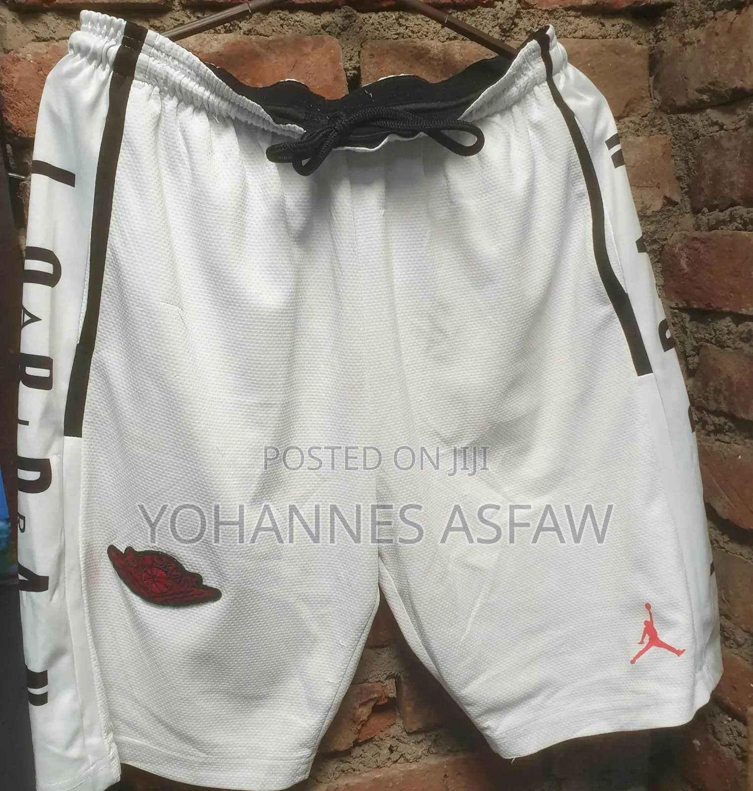Air Jordan Graphic Mesh Basketball Shorts (White / Red / Black)