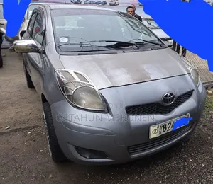 Toyota Yaris 2008 Gray