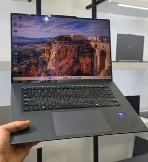 New Laptop Lenovo ThinkPad X1 Carbon 32GB Intel Core Ultra 7 SSD 1T