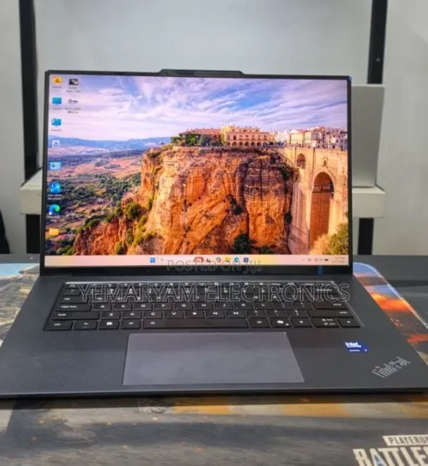 New Laptop Lenovo ThinkPad X1 Carbon 32GB Intel Core Ultra 7 SSD 1T