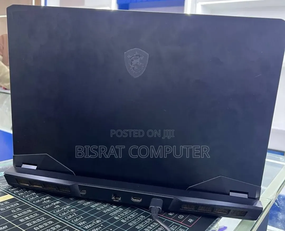 New Laptop MSI Pulse GL76 16GB Intel Core i7 SSD 512GB