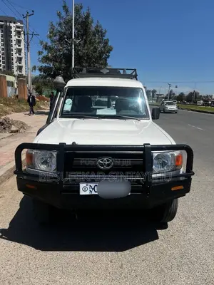 Toyota Land Cruiser 79 Series 2010 White