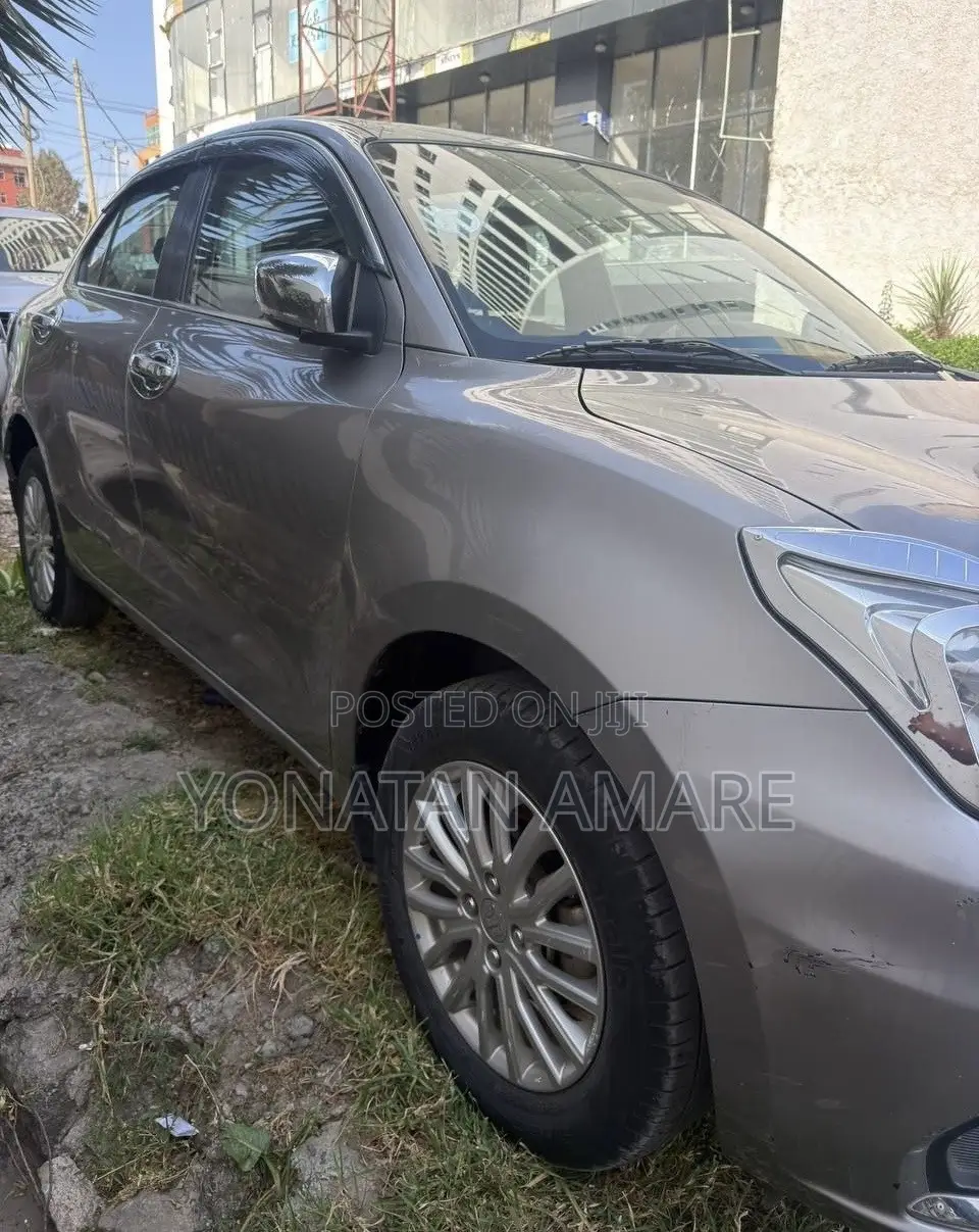 Suzuki Dzire 2022 Silver