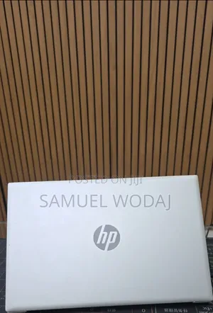New Laptop HP Pavilion 14 8GB Intel Core i5 SSD 512GB