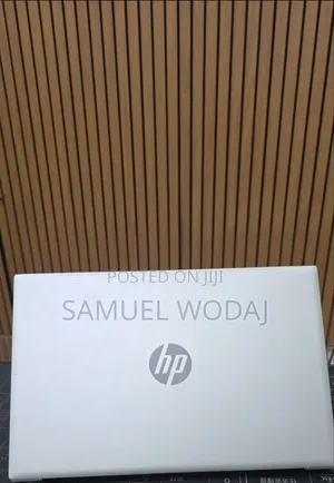 New Laptop HP Pavilion 14 8GB Intel Core i5 SSD 512GB
