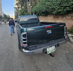 Toyota Hilux 2007 Gray