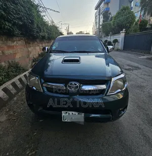 Toyota Hilux 2007 Gray