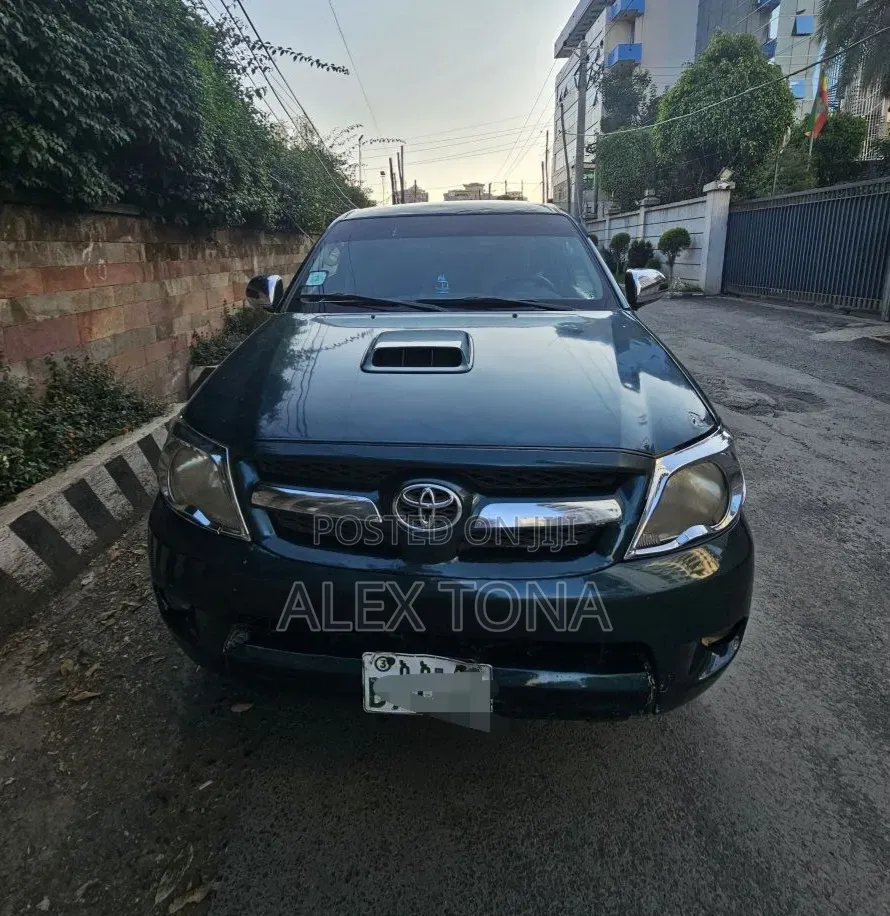 Toyota Hilux 2007 Gray