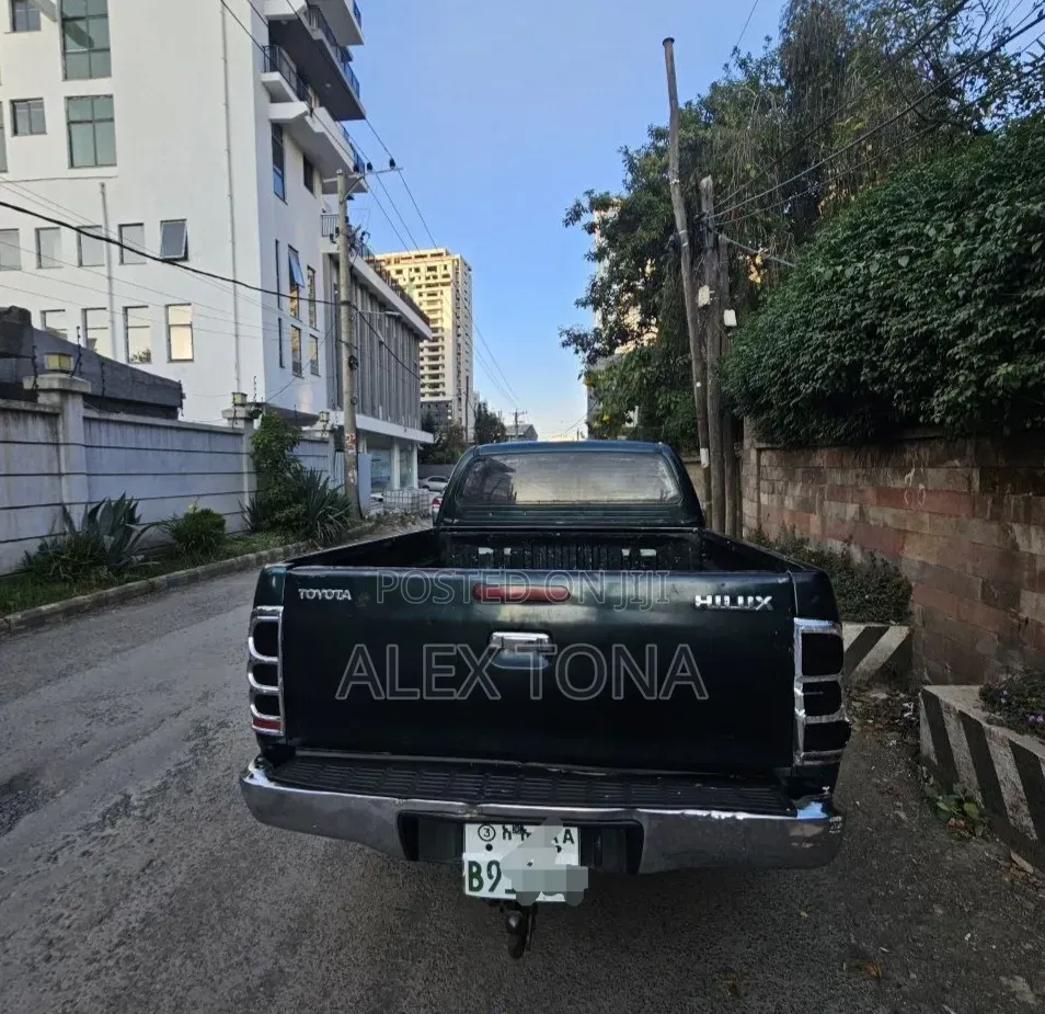 Toyota Hilux 2007 Gray