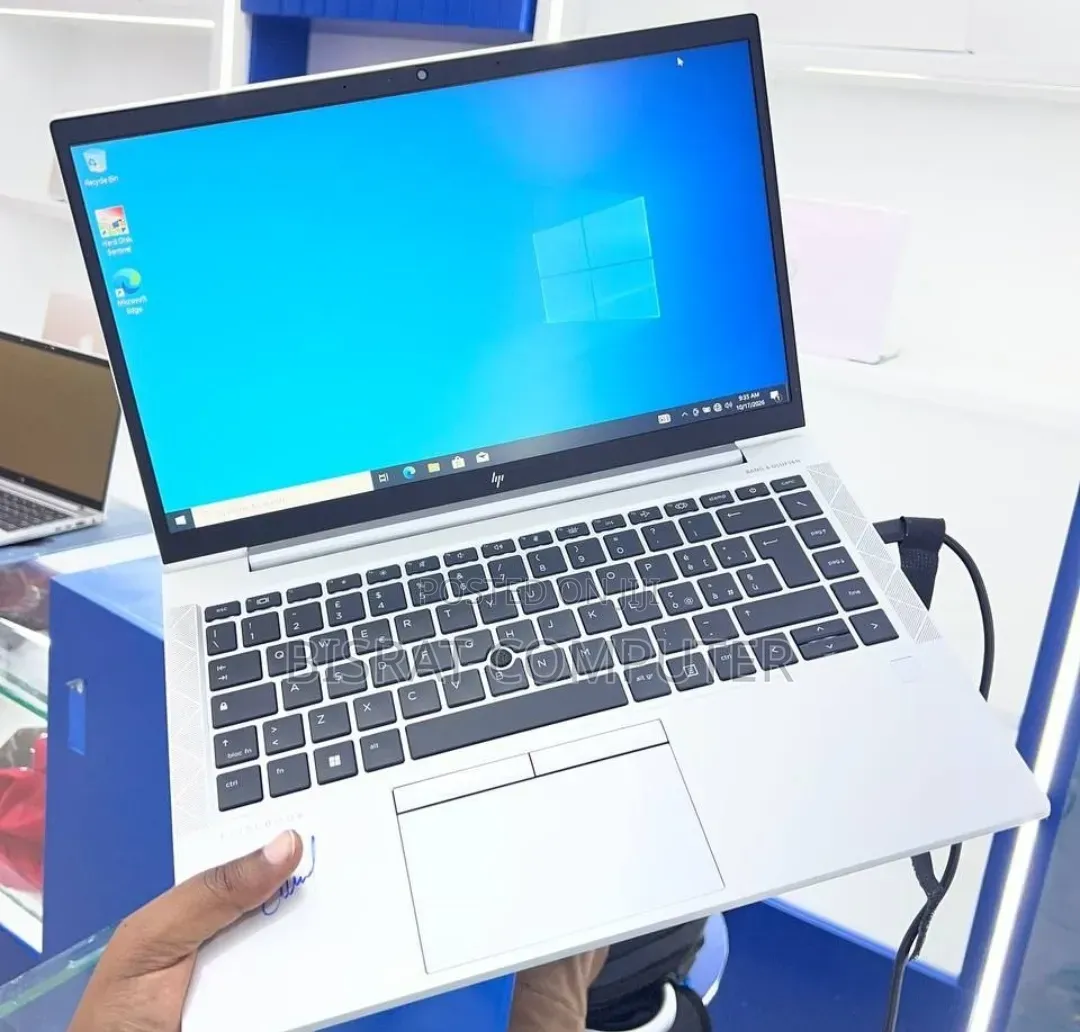 New Laptop HP EliteBook 845 G8 16GB AMD Ryzen 5 SSD 512GB