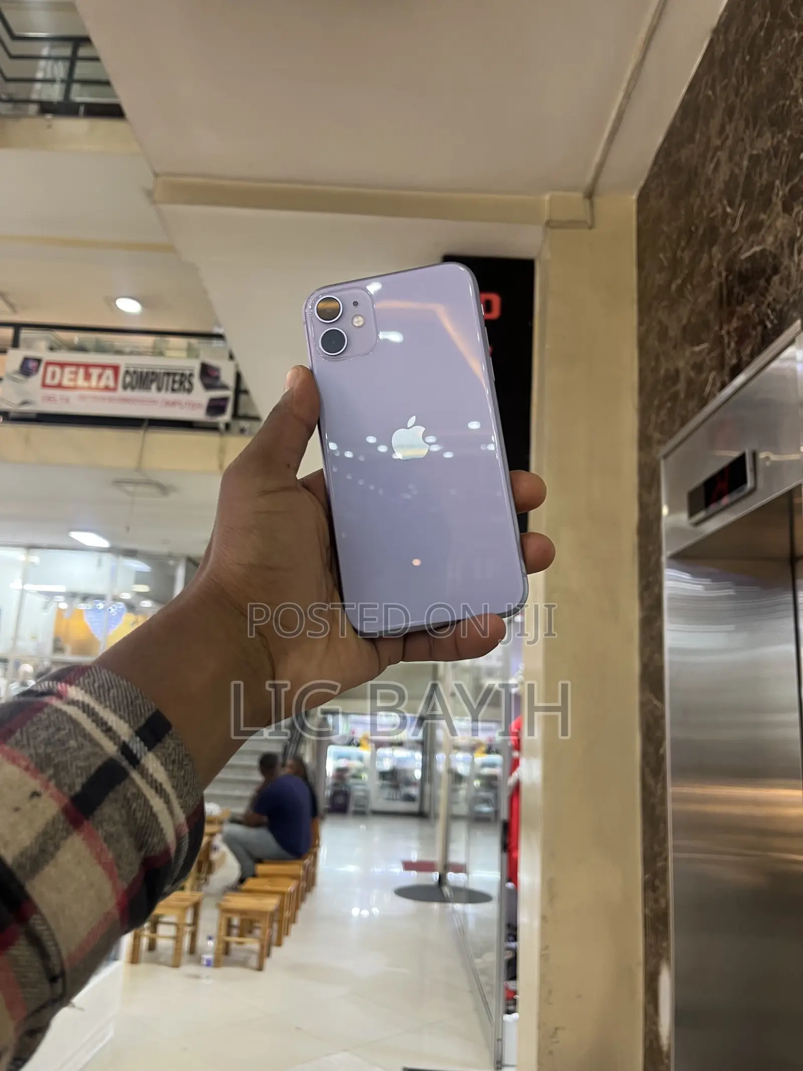 New Apple iPhone 11 64 GB Purple