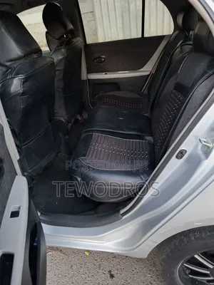 Toyota Yaris 2010 Silver