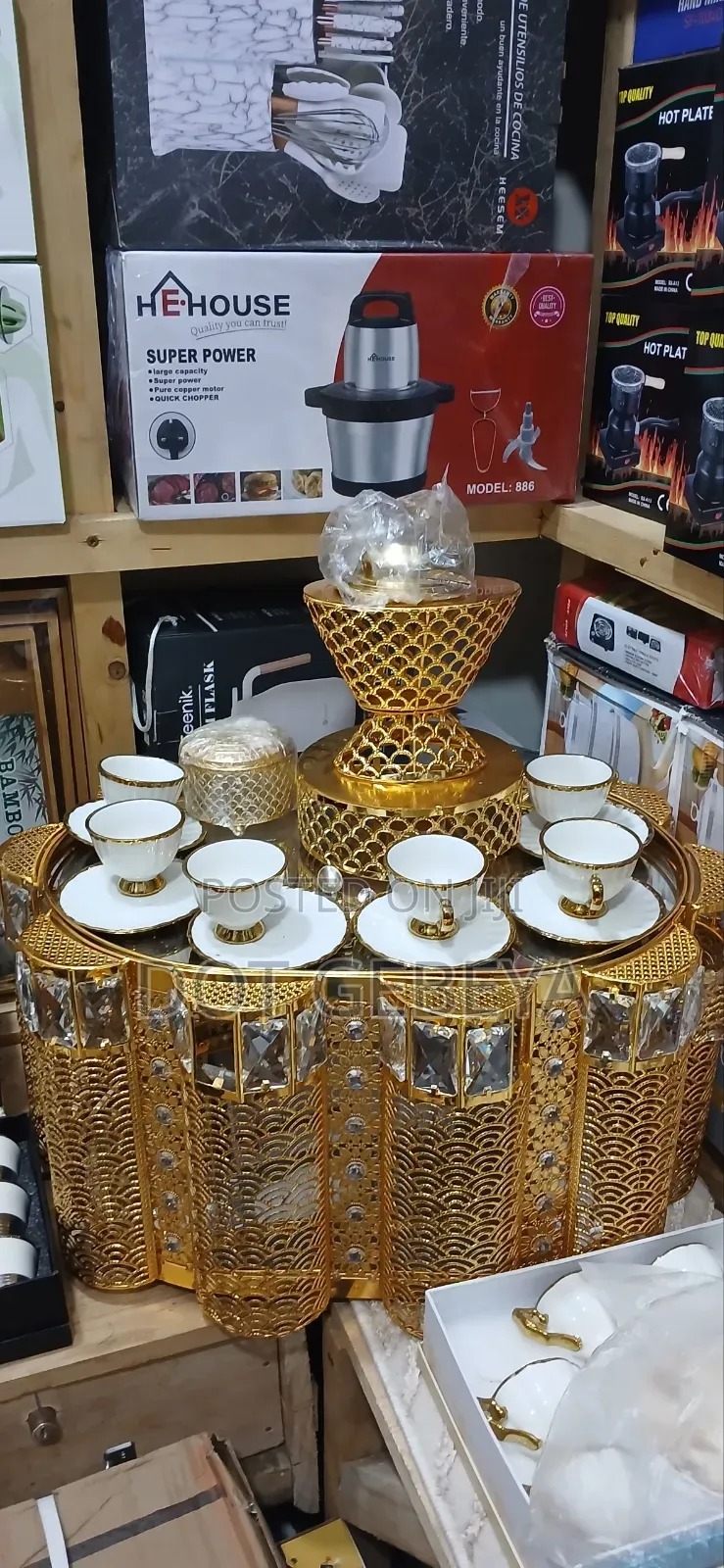 ውብ የወርቅ ረከቦት ሙሉ ስብስብ