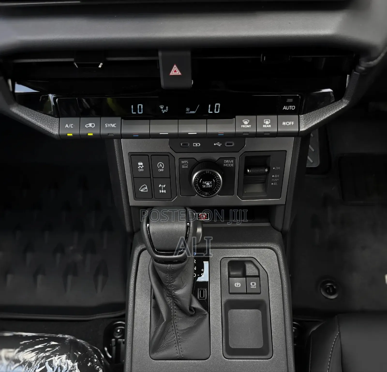 New Toyota Hilux 2026 Blue