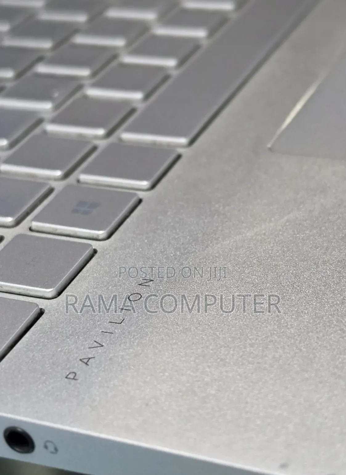 New Laptop HP Pavilion 15 8GB Intel Core i5 SSD 256GB