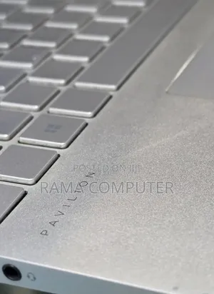 New Laptop HP Pavilion 15 8GB Intel Core i5 SSD 256GB