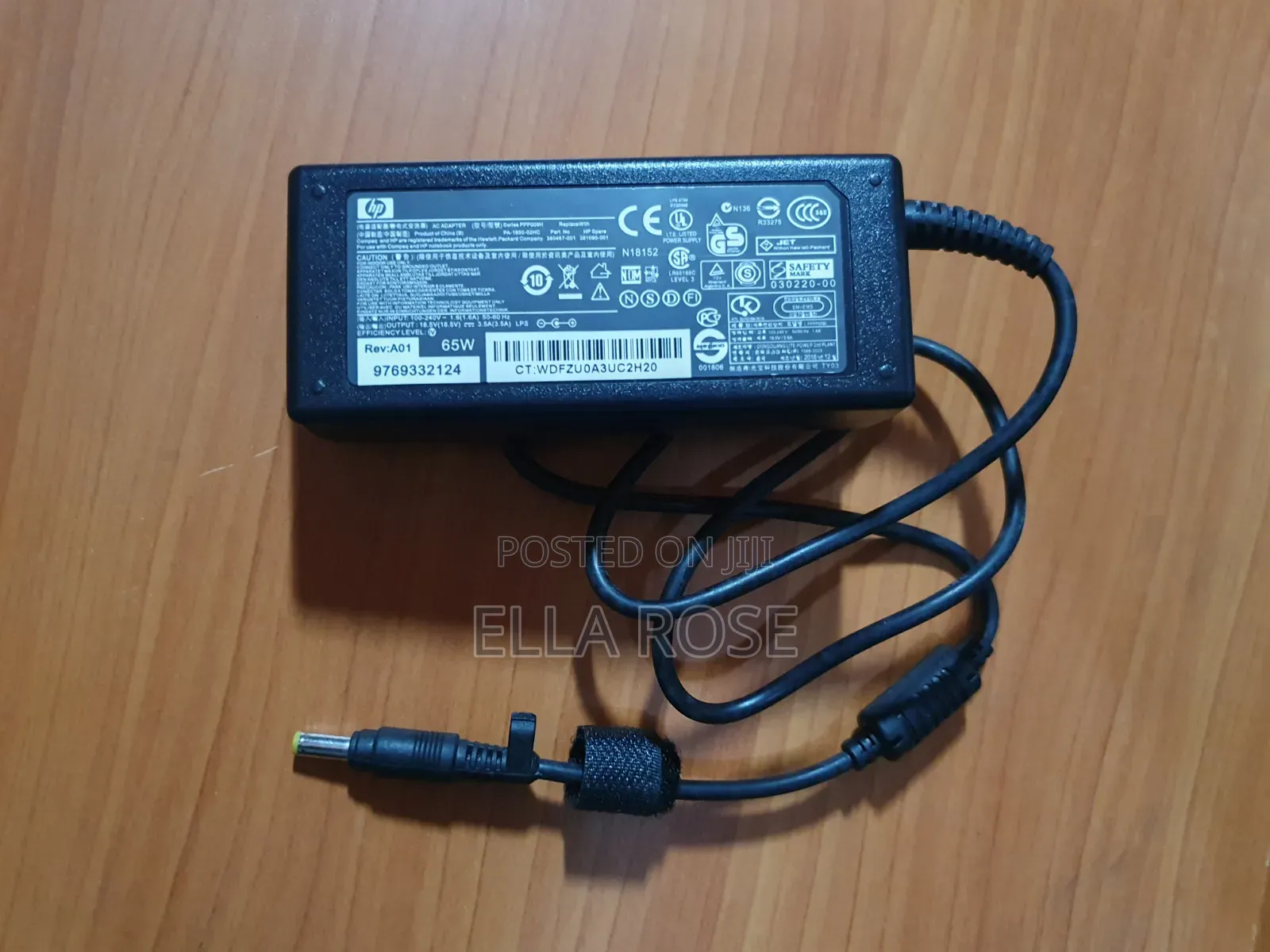 HP Charger 65w 18.5v 3.5a