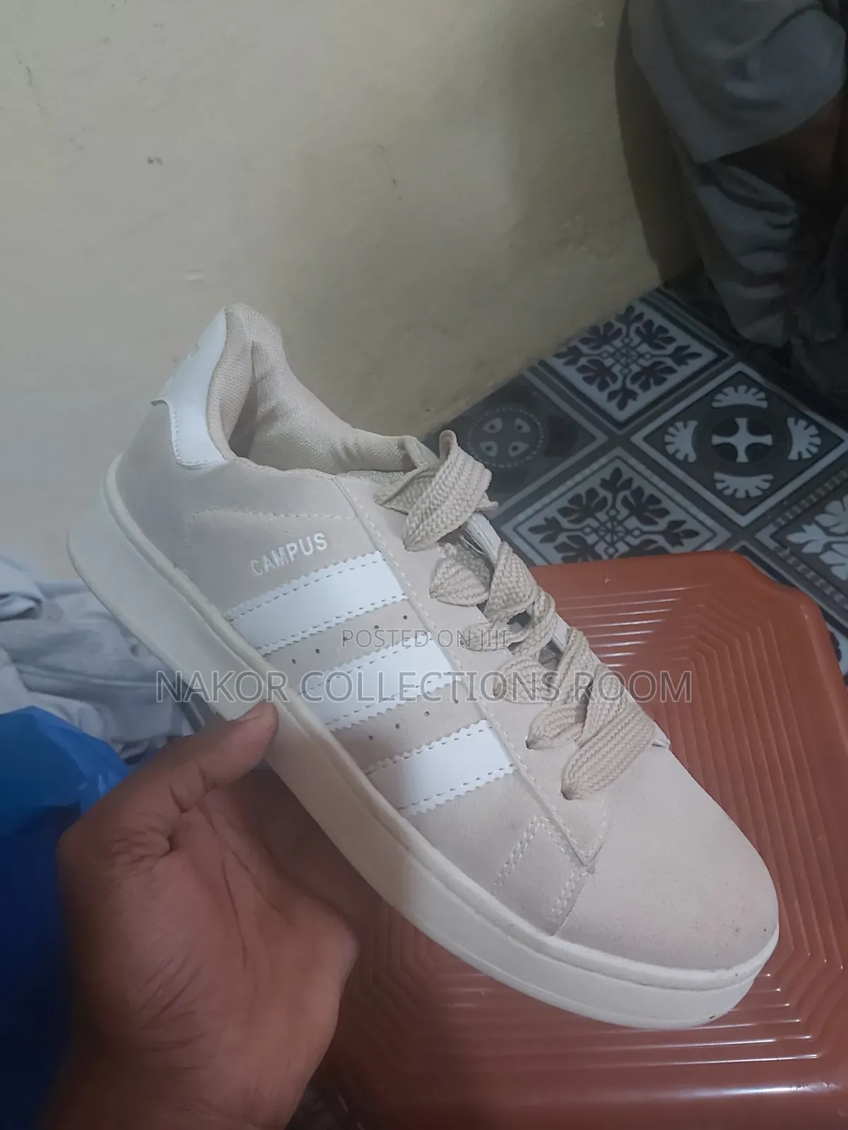 Adidas Campus Shoes ፡ ኦሪጅናል ጫማ ከድሬ የመጣ ፡ ዋጋ 3800