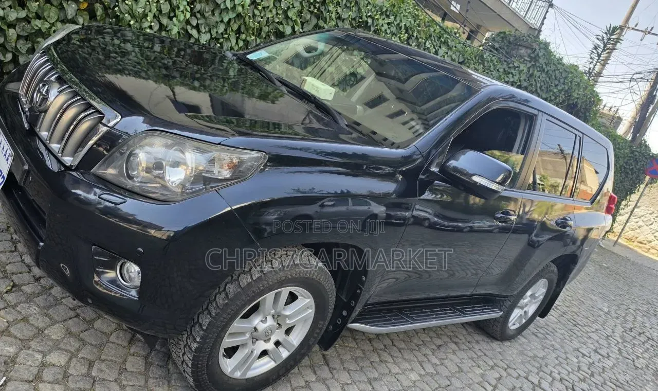 Toyota Land Cruiser Prado 2013 Black
