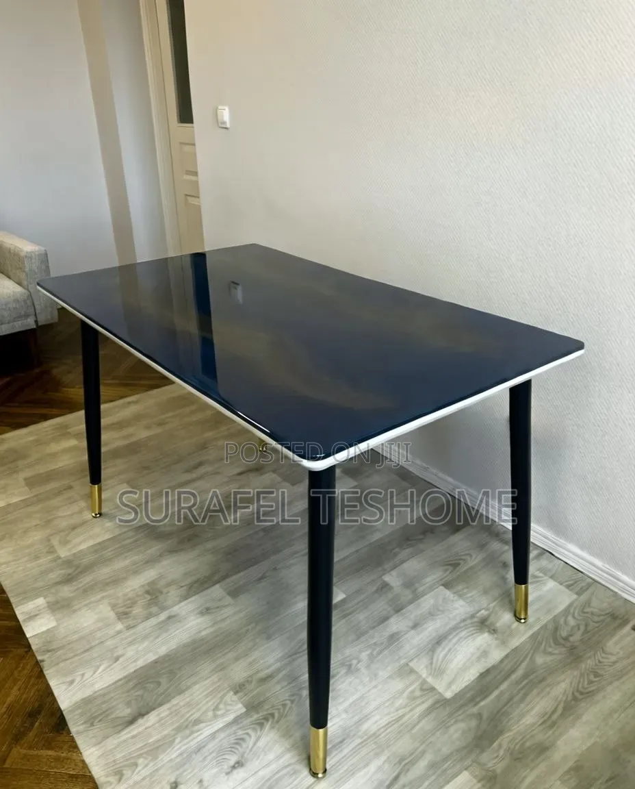 የመመገቢያ ጠረጴዛዎችን ከእኛ ይሸምቱ | Shop Dining Tables From Us