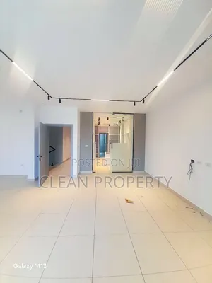 5bdrm Apartment in Clean Properties, Bole for rent