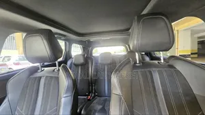 Peugeot 5008 2021 Gray